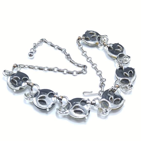 Coro Lucite Confetti Necklace, Gray Lucite & Silver Tone, 1950s Vintage Jewelry - Picture 4 of 10